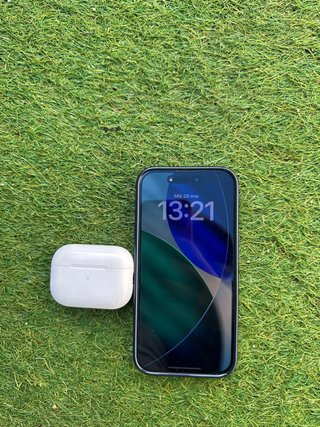 iPhone 15 Pro + airpods pro 2 gen
