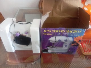 Mini Macchina da Cucire SM-202A