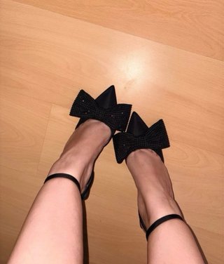 Scarpe col tacco basso con fiocco