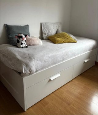 Cama con cajones de ikea 90x200 cm