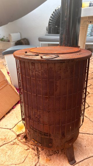 Estufa de leña antigua