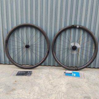 RUEDAS REYNOLDS ATR 700 CARBON