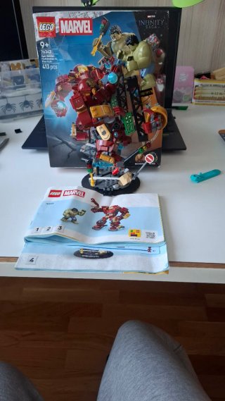 LEGO Marvel 76343 La Batalla del Hulkbuster