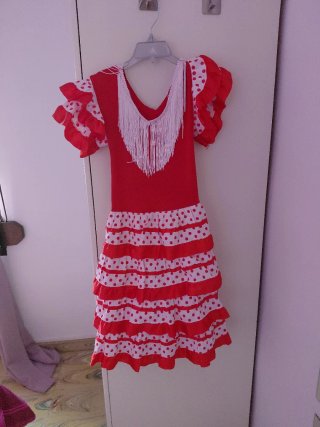 Vestido y zapatos de sevillana rojo y blanco T.4