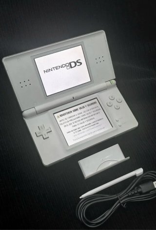 Nintendo DS Lite Bianca + Caricatore