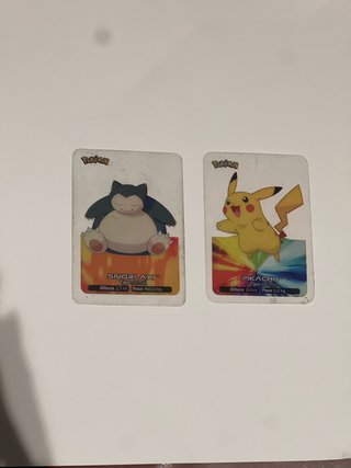 2 Cartas Pokémon: Pikachu y Snorlax