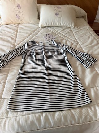 Vestido de Rayas con Volantes Talla L