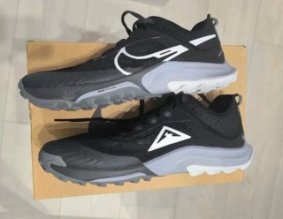 Zapatillas Nike Negras y Grises