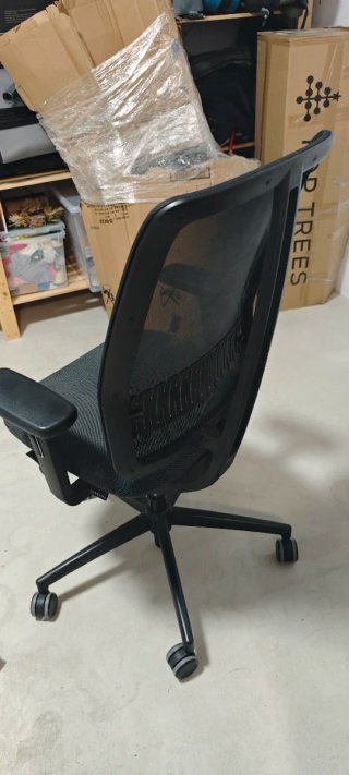Silla de escritorio ergonómica negra