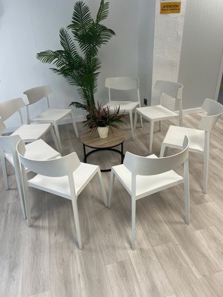 Set de 8 Sillas Blancas