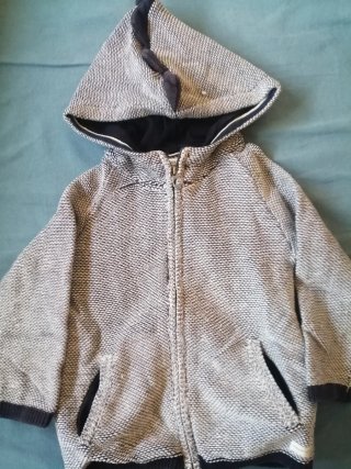 Chaqueta de punto Zara con capucha