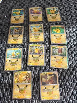 Lote 11 Cartas Pikachu 30 Aniversario