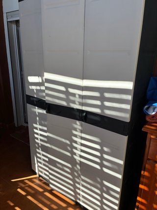 Armario de Resina de 3 Puertas