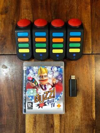 Buzz! quiz tv ps3 con Buzzers e ricevitore leggere
