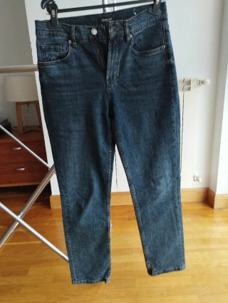 Pantalón vaquero pitillo azul