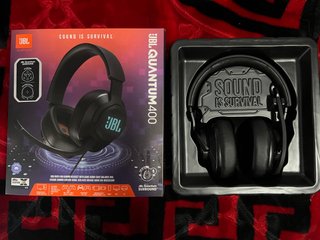 Auriculares Gaming JBL Quantum 400 con caja