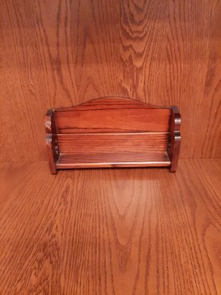 Estantería de madera pequeña