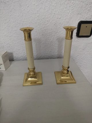 2 Candelabros Decorativos Dorados